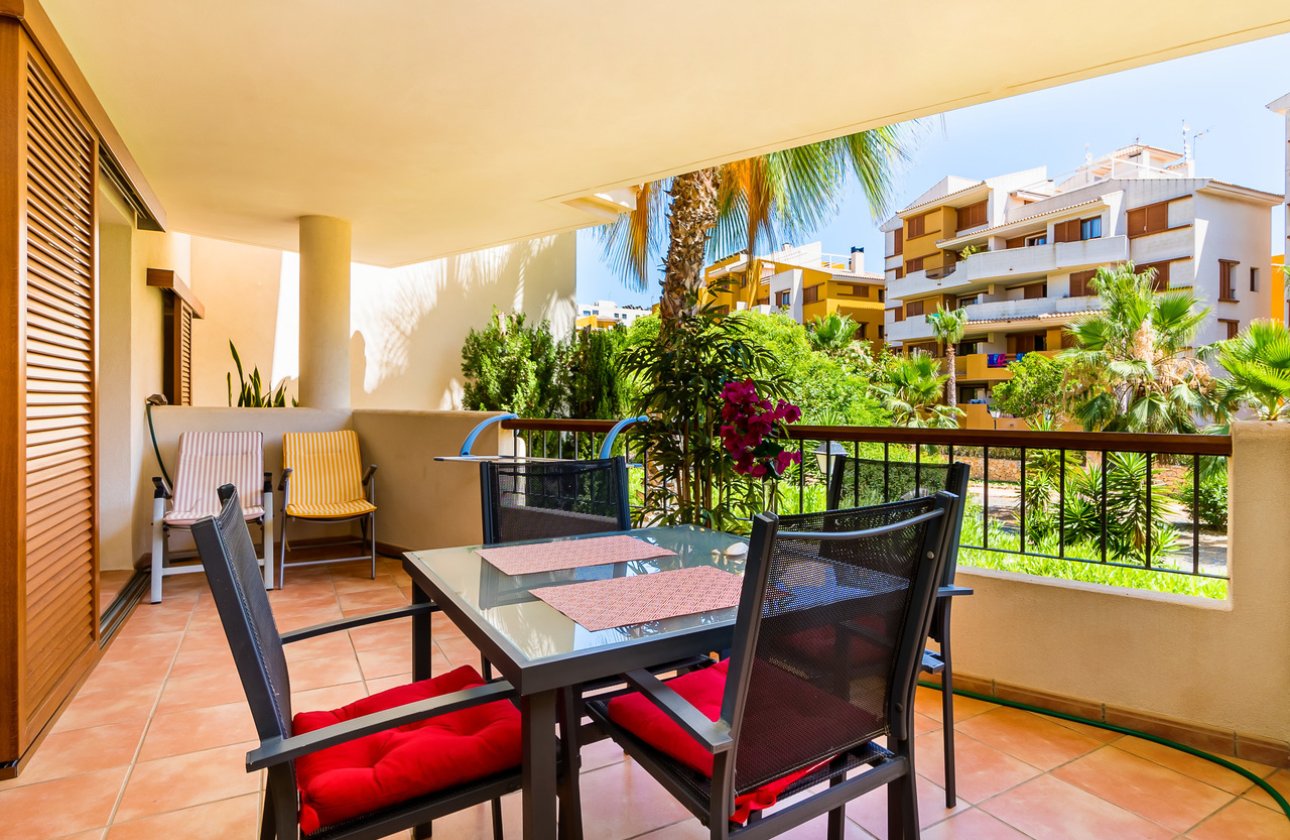Resale - Apartment / flat - Punta Prima