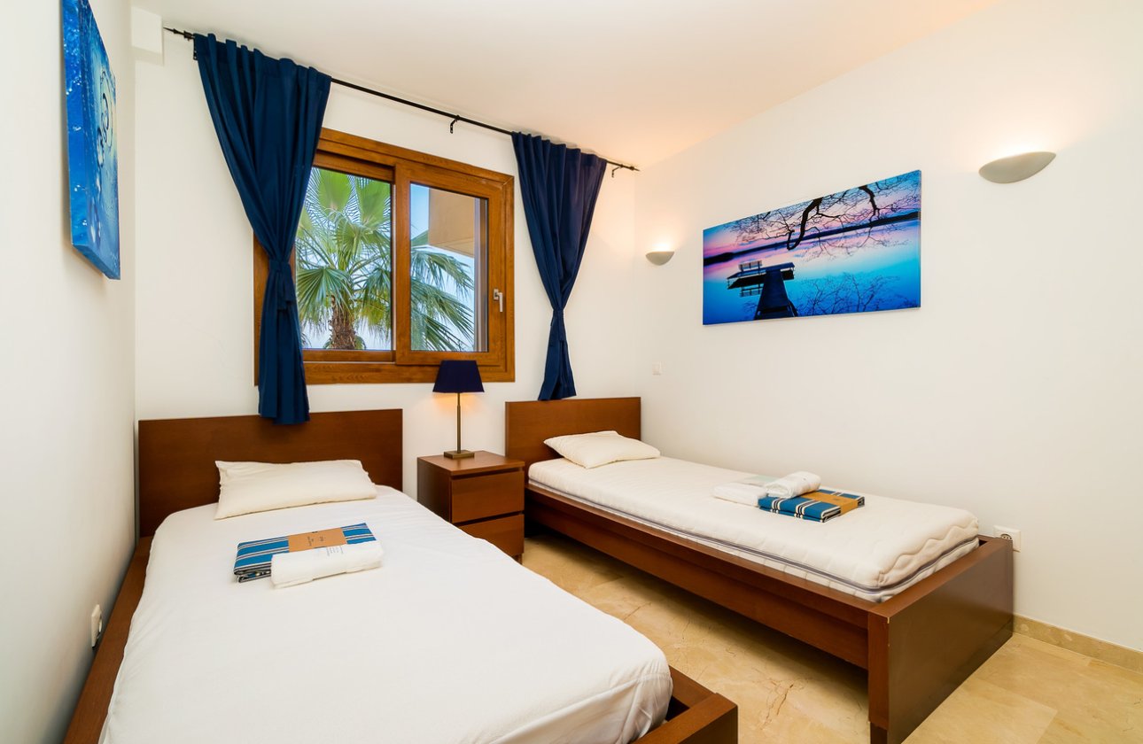 Resale - Apartment / flat - Punta Prima