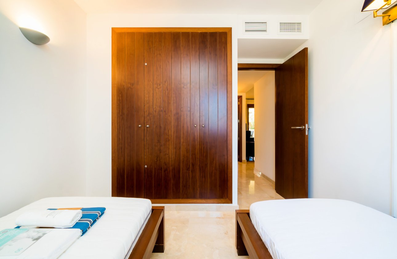 Resale - Apartment / flat - Punta Prima