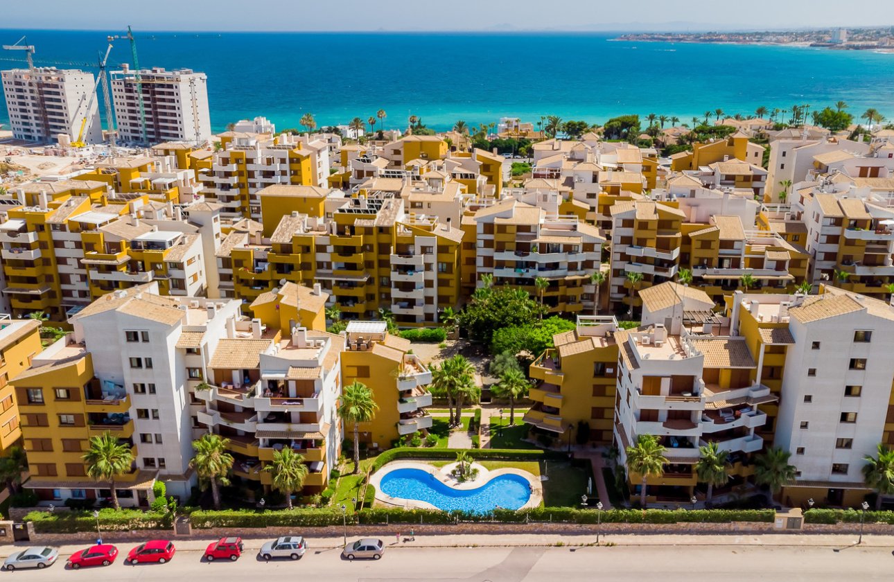 Resale - Apartment / flat - Punta Prima
