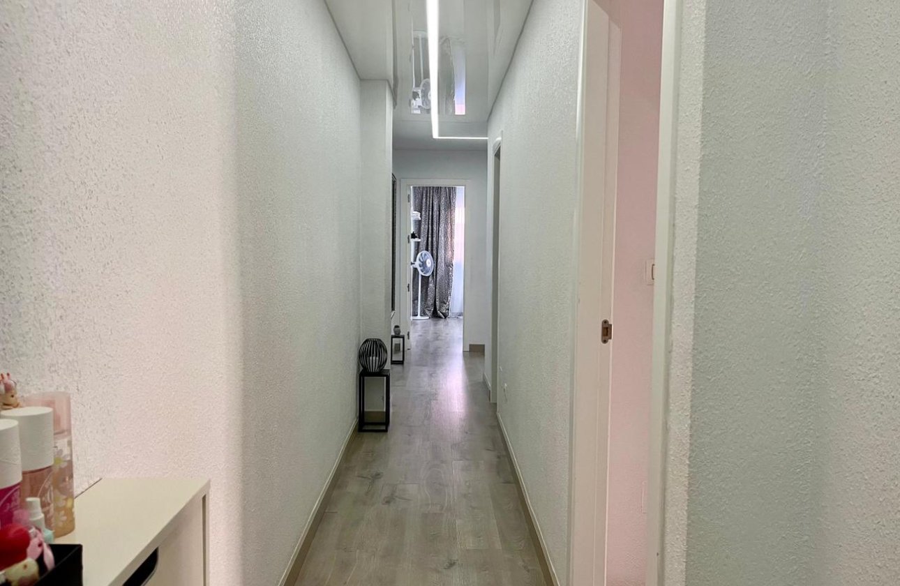 Resale - Apartment / flat - Torrevieja