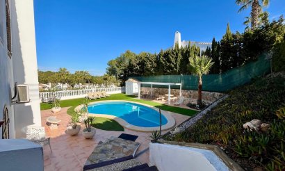 Resale - Villa - Villamartin