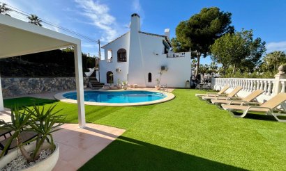 Resale - Villa - Villamartin