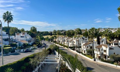 Resale - Villa - Villamartin