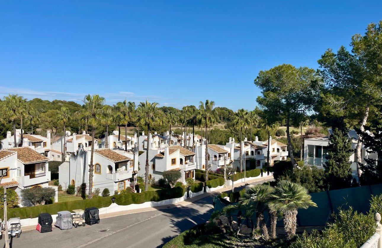 Resale - Villa - Villamartin