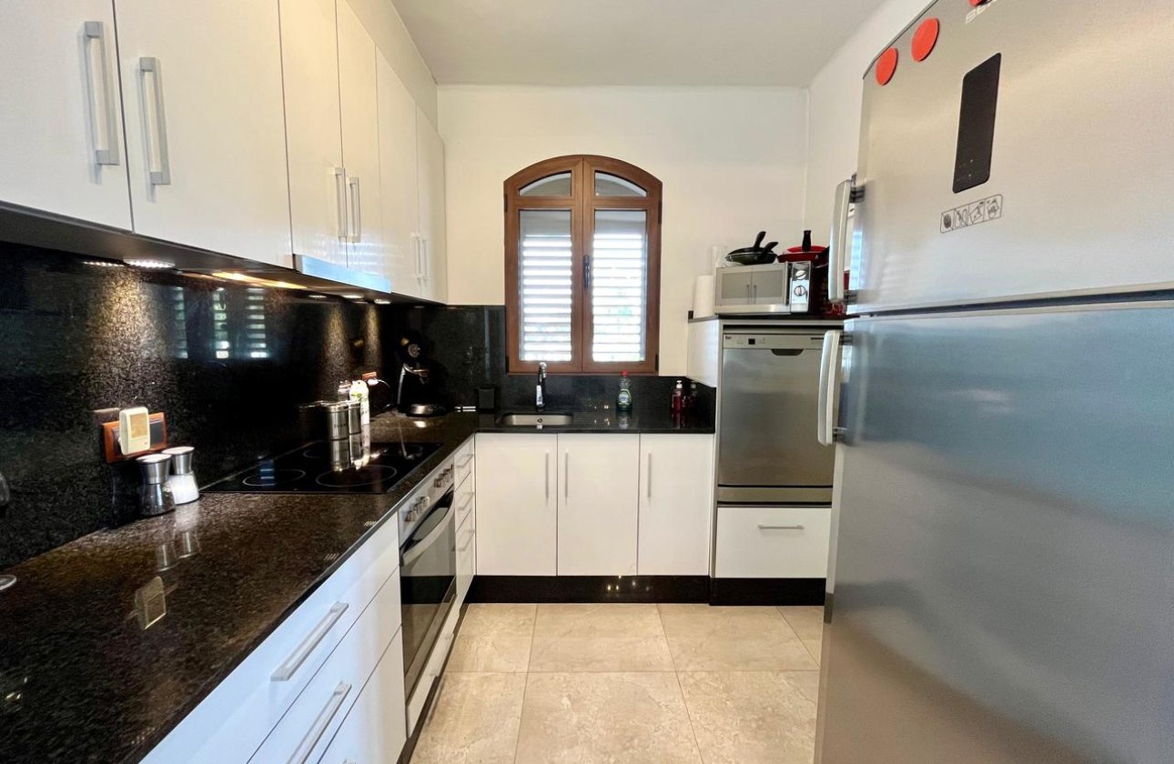 Resale - Villa - Villamartin