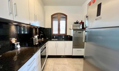 Resale - Villa - Villamartin