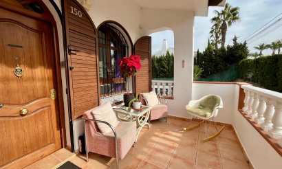 Resale - Villa - Villamartin