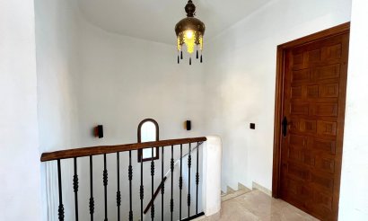 Resale - Villa - Villamartin