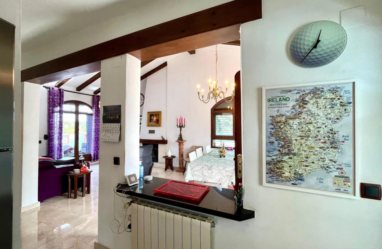 Resale - Villa - Villamartin