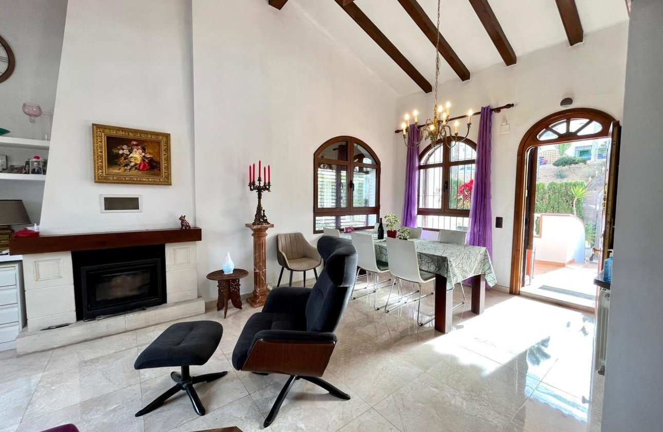 Resale - Villa - Villamartin