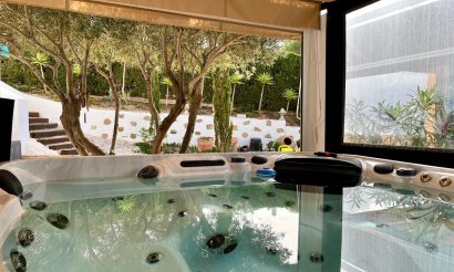 Resale - Villa - Villamartin