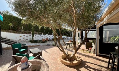 Resale - Villa - Villamartin