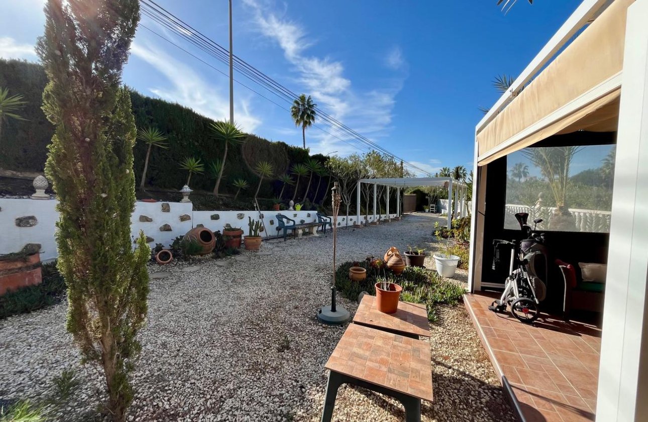 Resale - Villa - Villamartin