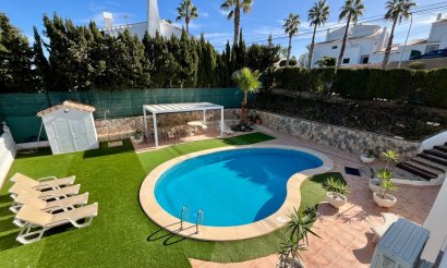 Resale - Villa - Villamartin