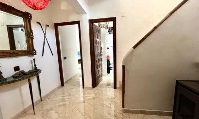 Resale - Villa - Villamartin