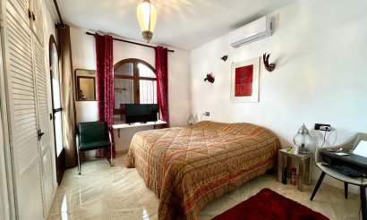 Resale - Villa - Villamartin