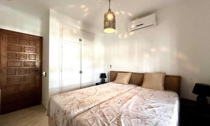 Resale - Villa - Villamartin