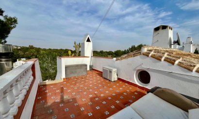 Resale - Villa - Villamartin