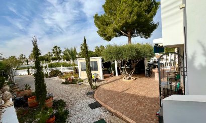Resale - Villa - Villamartin