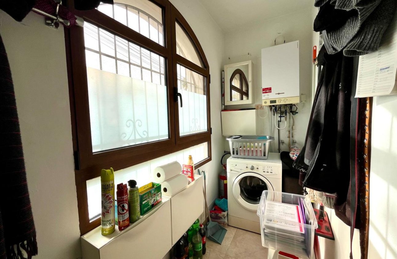 Resale - Villa - Villamartin