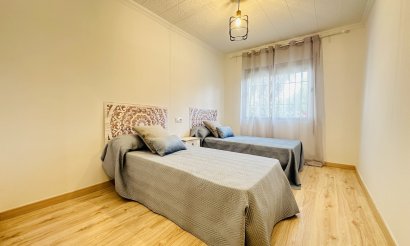 Resale - Villa - Orihuela Costa - Orihuela