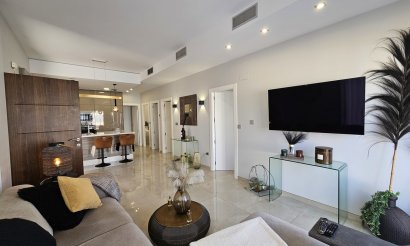 Resale - Villa - Villamartin