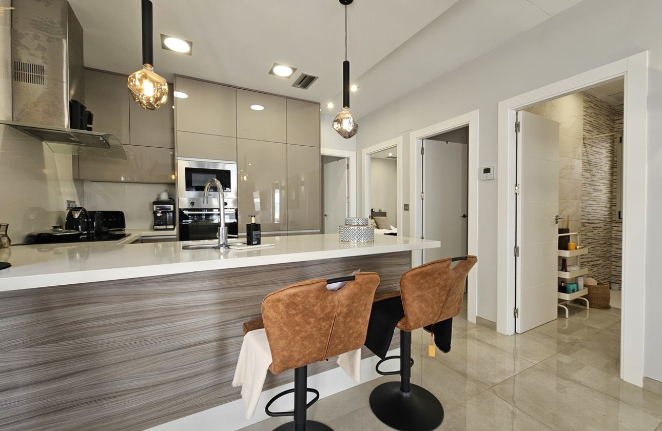 Resale - Villa - Villamartin