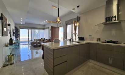 Resale - Villa - Villamartin