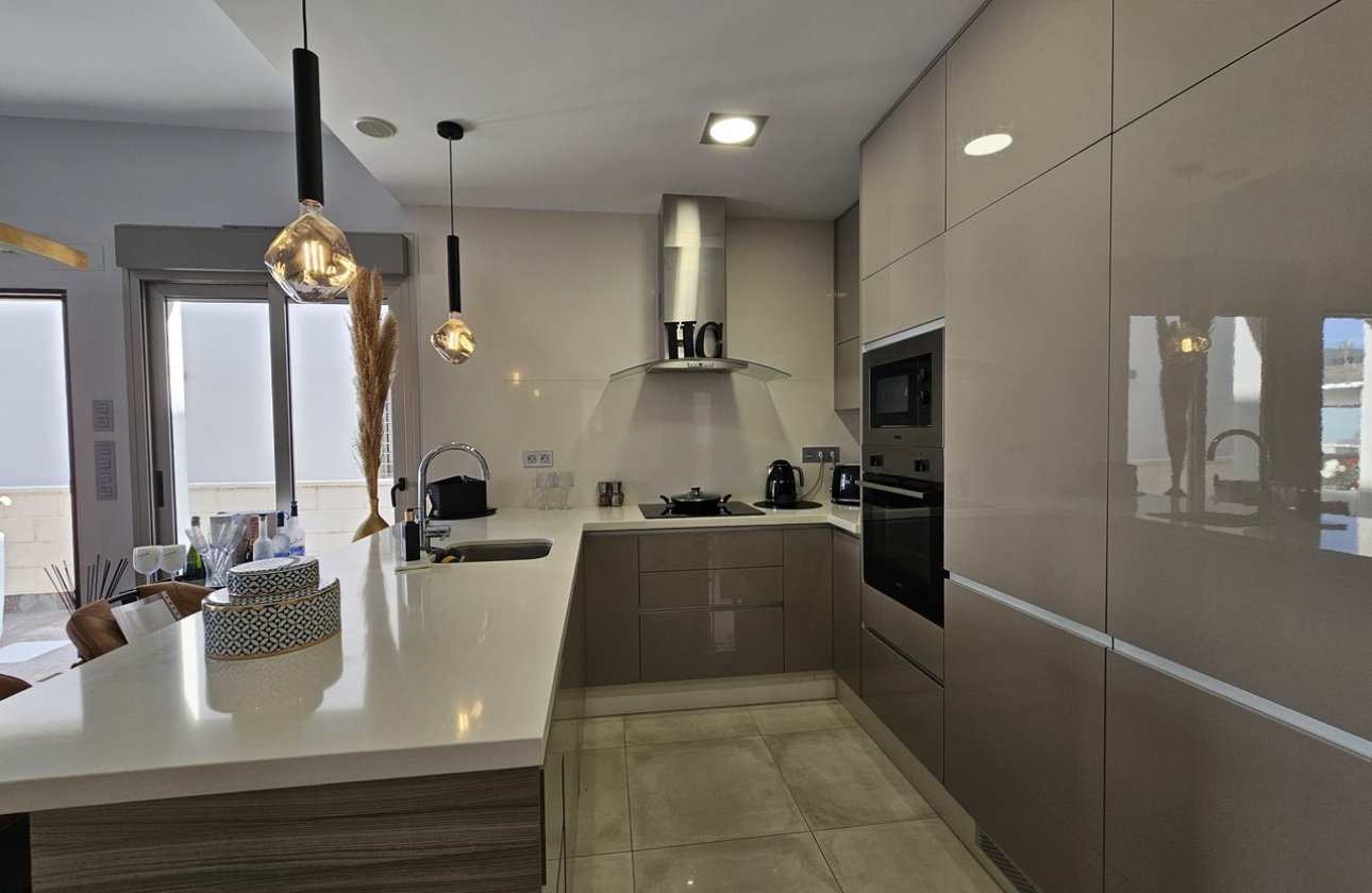 Resale - Villa - Villamartin