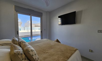 Resale - Villa - Villamartin
