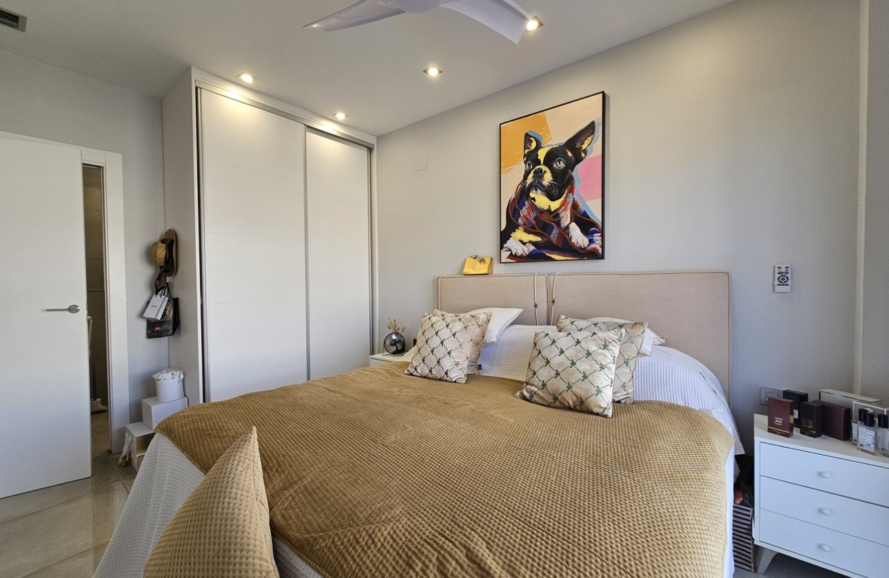 Resale - Villa - Villamartin