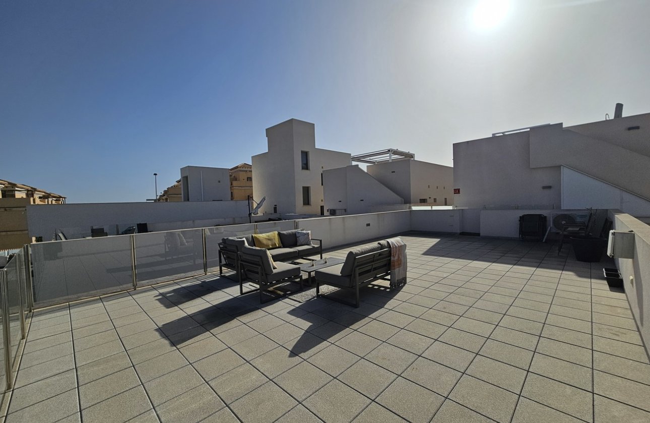 Resale - Villa - Villamartin