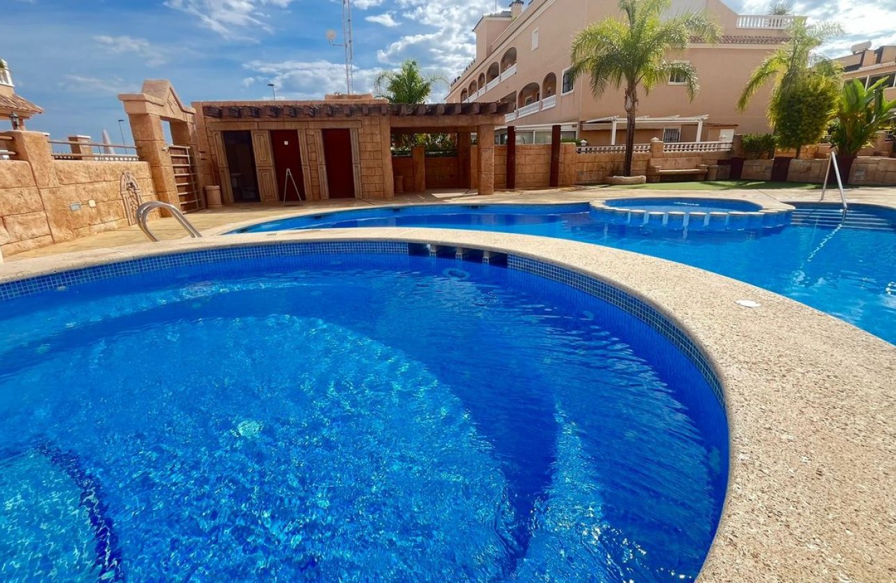 Resale - Apartment / flat - Los Dolses