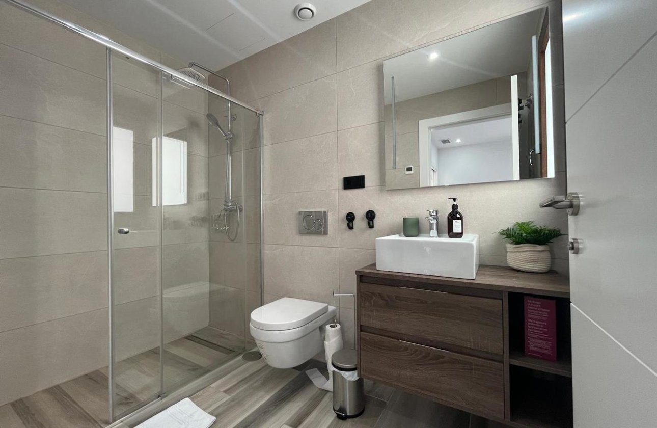 Resale - Villa - Los Altos