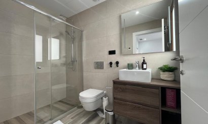 Resale - Villa - Los Altos