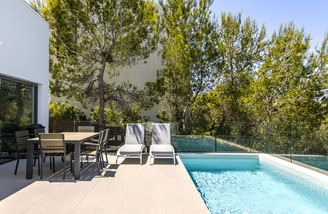 Resale - Villa - Las Colinas Golf Resort