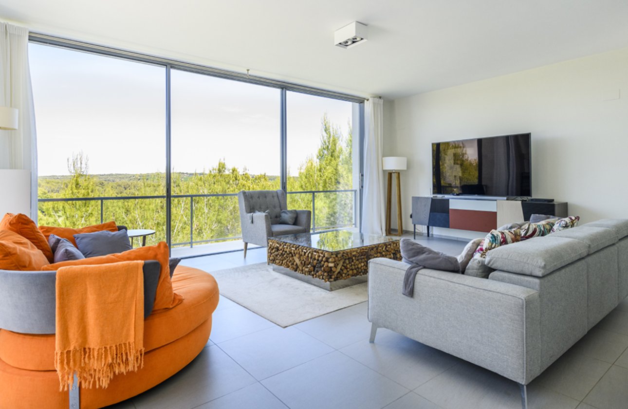 Resale - Villa - Las Colinas Golf Resort