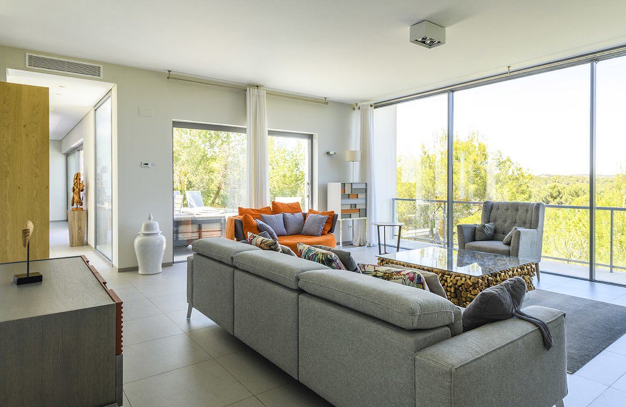 Resale - Villa - Las Colinas Golf Resort