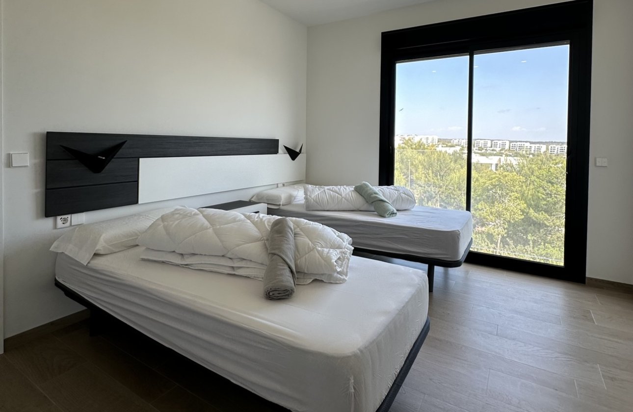 Reventa - Apartamento / piso - Las Colinas Golf Resort