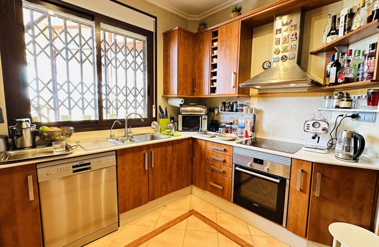 Resale - Villa - Algorfa