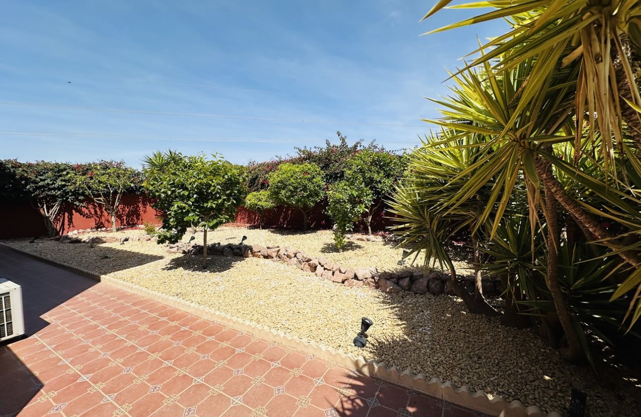 Resale - Villa - Algorfa