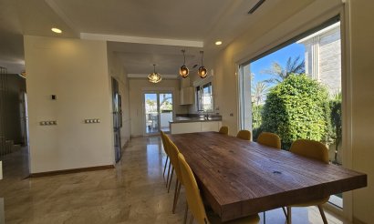 Resale - Villa - La Zenia