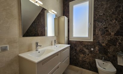 Resale - Villa - La Zenia