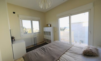 Resale - Villa - La Zenia