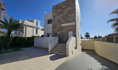 Resale - Villa - La Zenia
