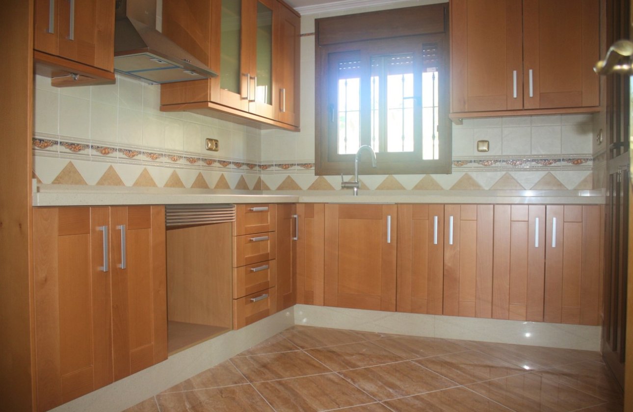 Resale - Villa - Los Altos