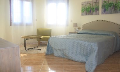 Resale - Villa - Los Altos