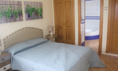 Resale - Villa - Los Altos