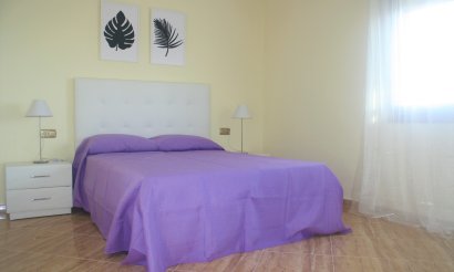 Resale - Villa - Los Altos